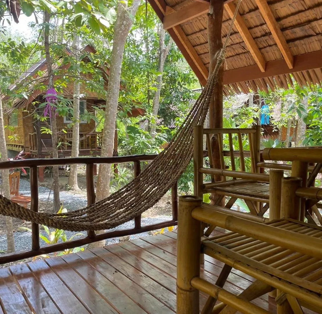 Апартаменты Dahla Lanta Hut Ко-Ланта